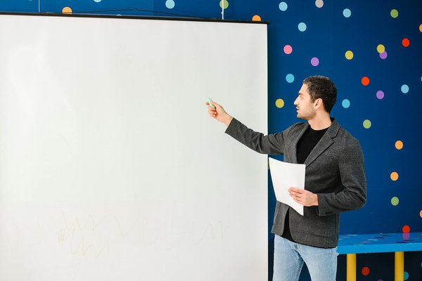 What Strategies Can Help UK Businesses Navigate Economic Challenges?